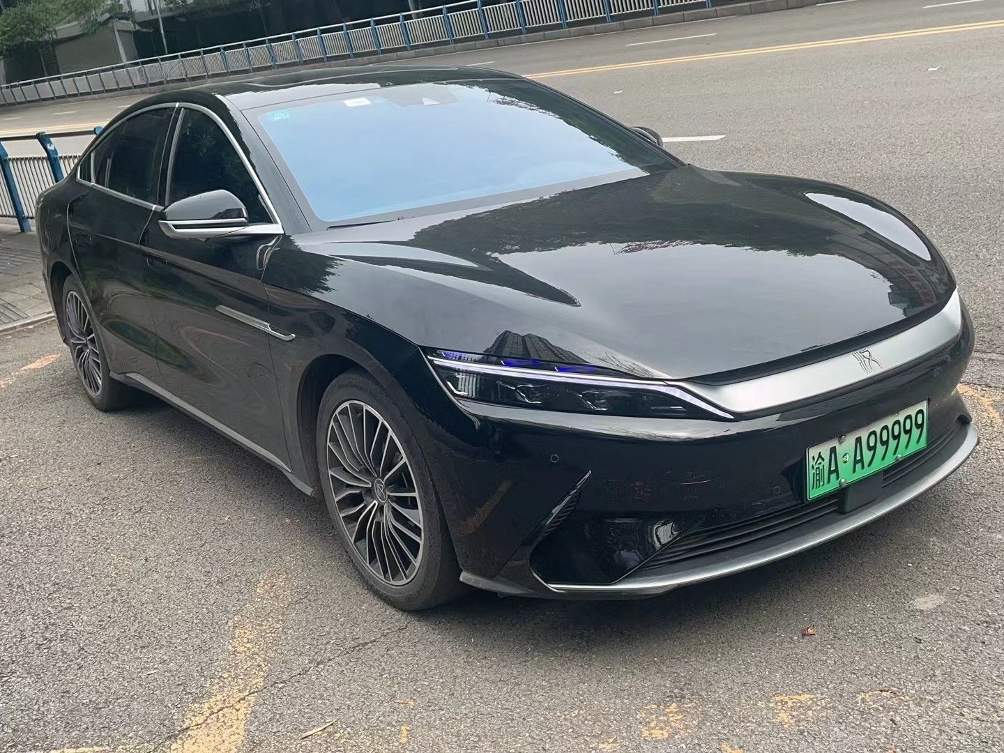 5seats sedan and SUV