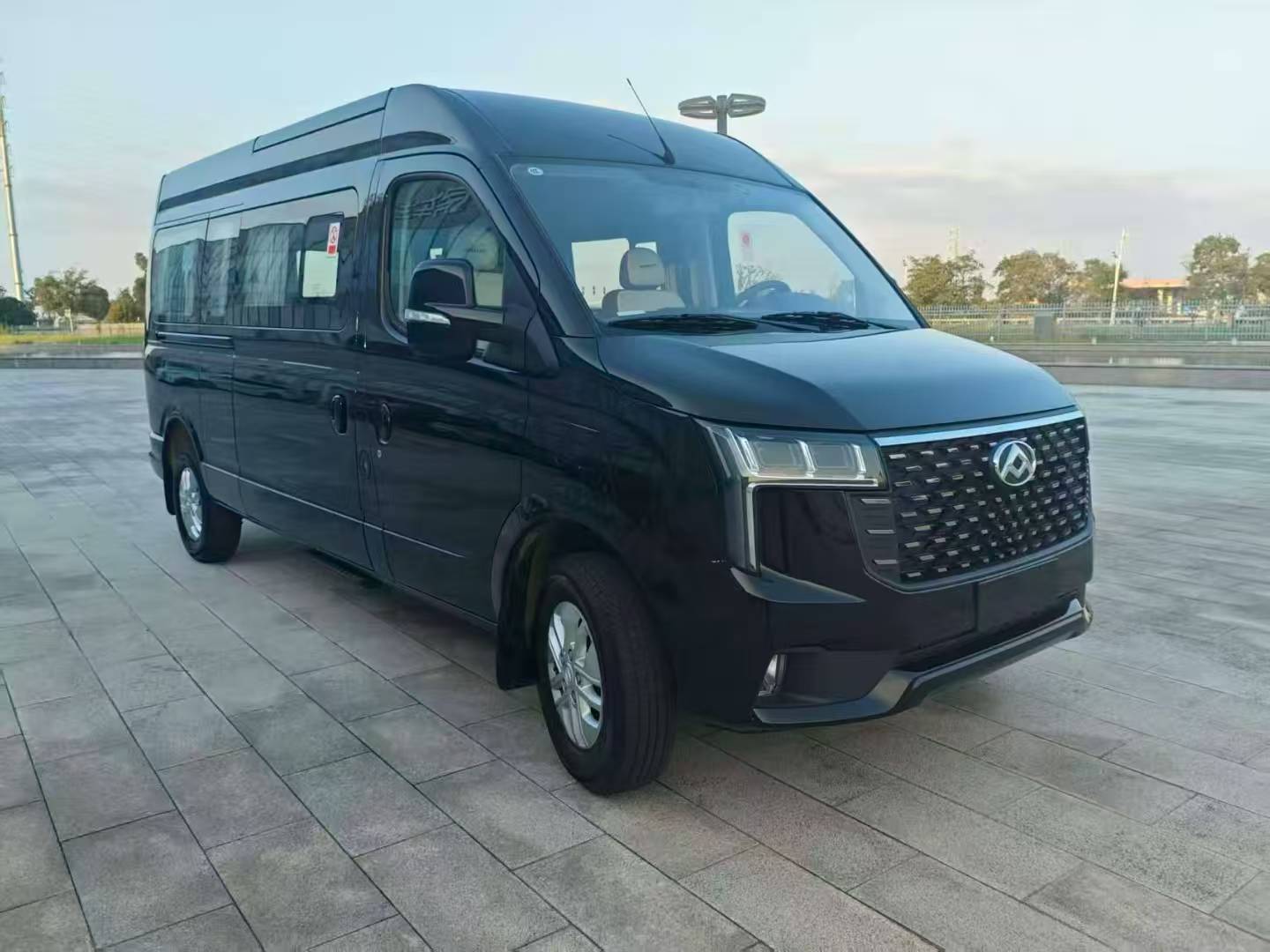 10-19 van and minibus